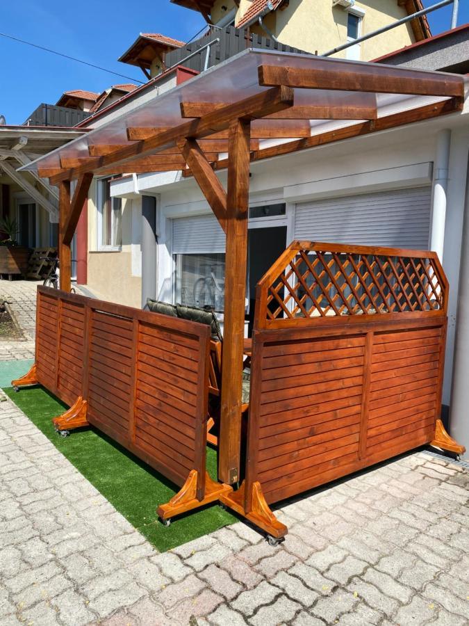 Karos Night Sky Apartment Zalakaros Ngoại thất bức ảnh