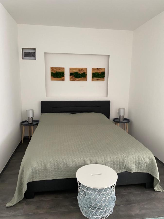 Karos Night Sky Apartment Zalakaros Ngoại thất bức ảnh